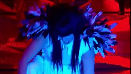 Ivana Peters kao LOREEN