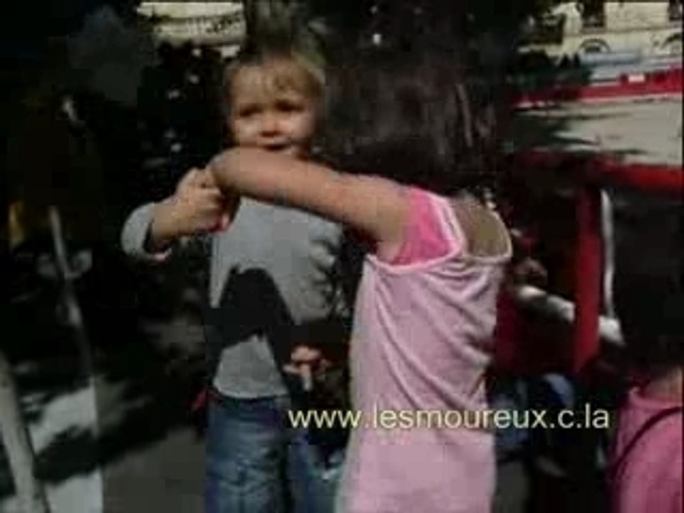 Camille et Lucas dansent !