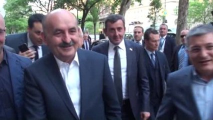 Müezzinoğlu, Yunus Emre Enstitüsü Ziyaret Etti