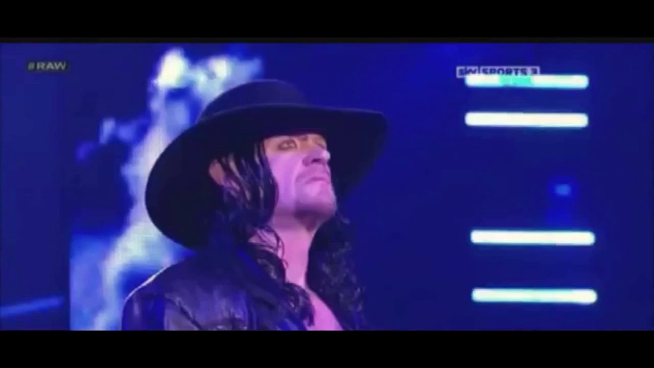Triple H vs The Undertaker İ WWE Wrestlemania 28 Stage Entrance and Ending Pyro