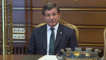 أوغلو يغادر مركب السلطة ذات الرأسين