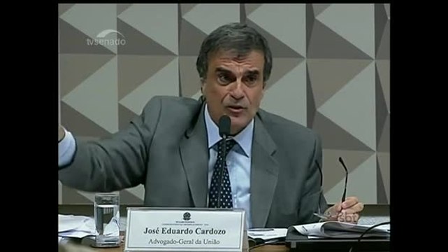 Cardozo diz que afastamento de Cunha desqualifica impeachment de Dilma