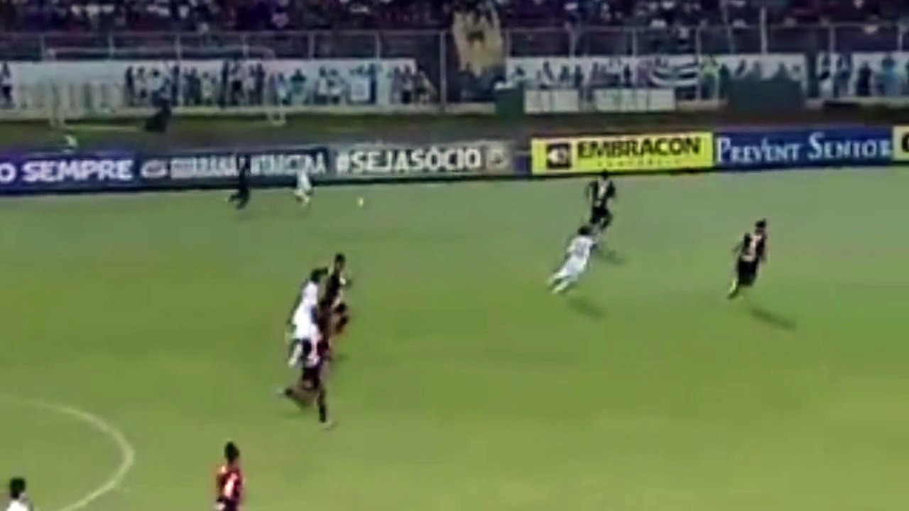 Quand Neymar se prend pour Usain Bolt !
