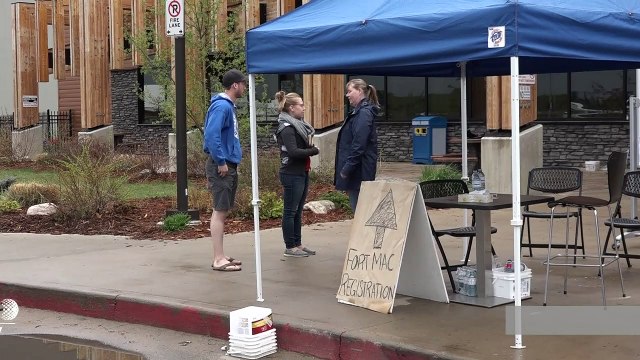 'Catastrophic wildfires' force thousands to flee in Canada