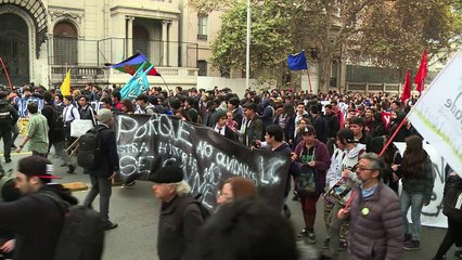 Estudiantes chilenos exigen nueva reforma