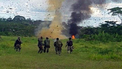 Operação detém avião com 70 kg de cocaína no Peru
