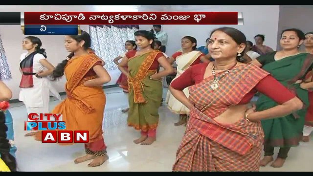 Classical Dancer Manju Bhargavi takes part in Workshop on Kuchipudi at Vizag