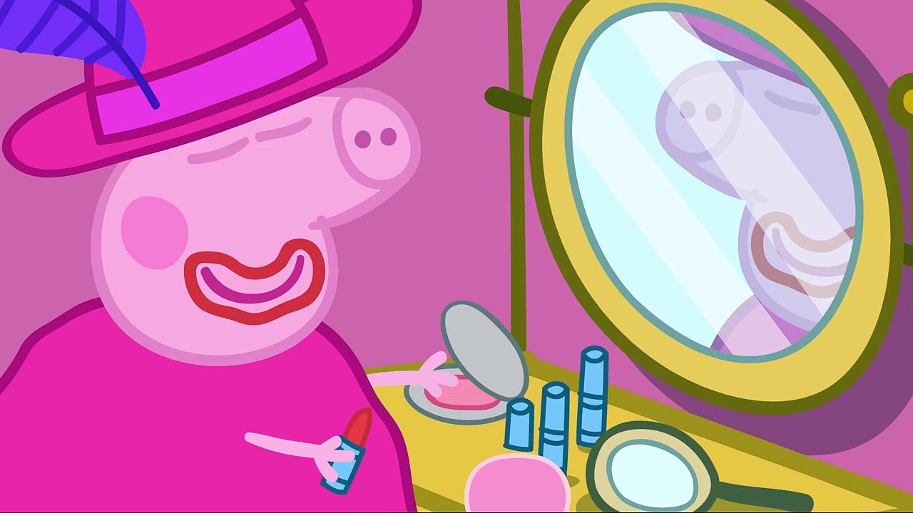 Peppa Pig - Dressing up! (clip)