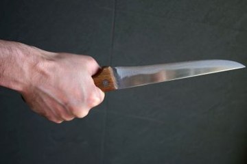 Çocuklarının Gözü Önünde Eşini Bıçaklayarak Öldürdü