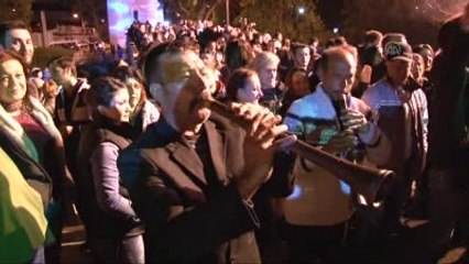 Romanlar Hıdırellez'de Nehir Kenarında Buluştu