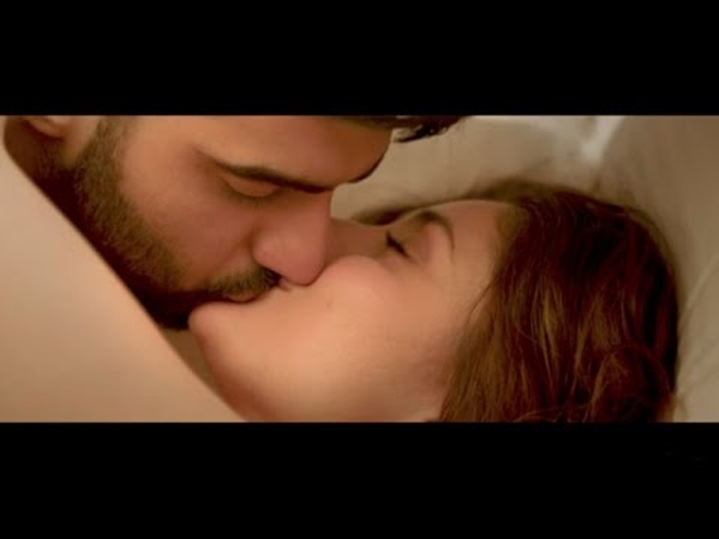 Kareenas SHOCKING Comment On Arjun Kapoors Kissing In Ki And Ka