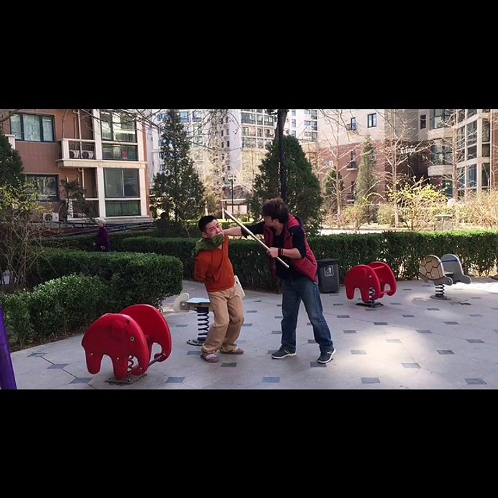 【肥臀王】朋友有危險，你應該...