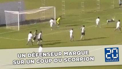 Un défenseur marque sur un coup du scorpion