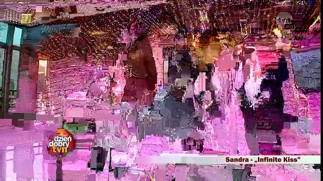 Sandra Infinite kiss