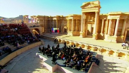 Russian orchestra play Syria's Palmyra amphitheatre