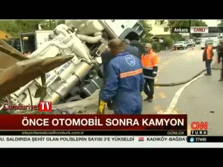 Ankara'da çöken yola önce otomobil sonra kamyon düştü