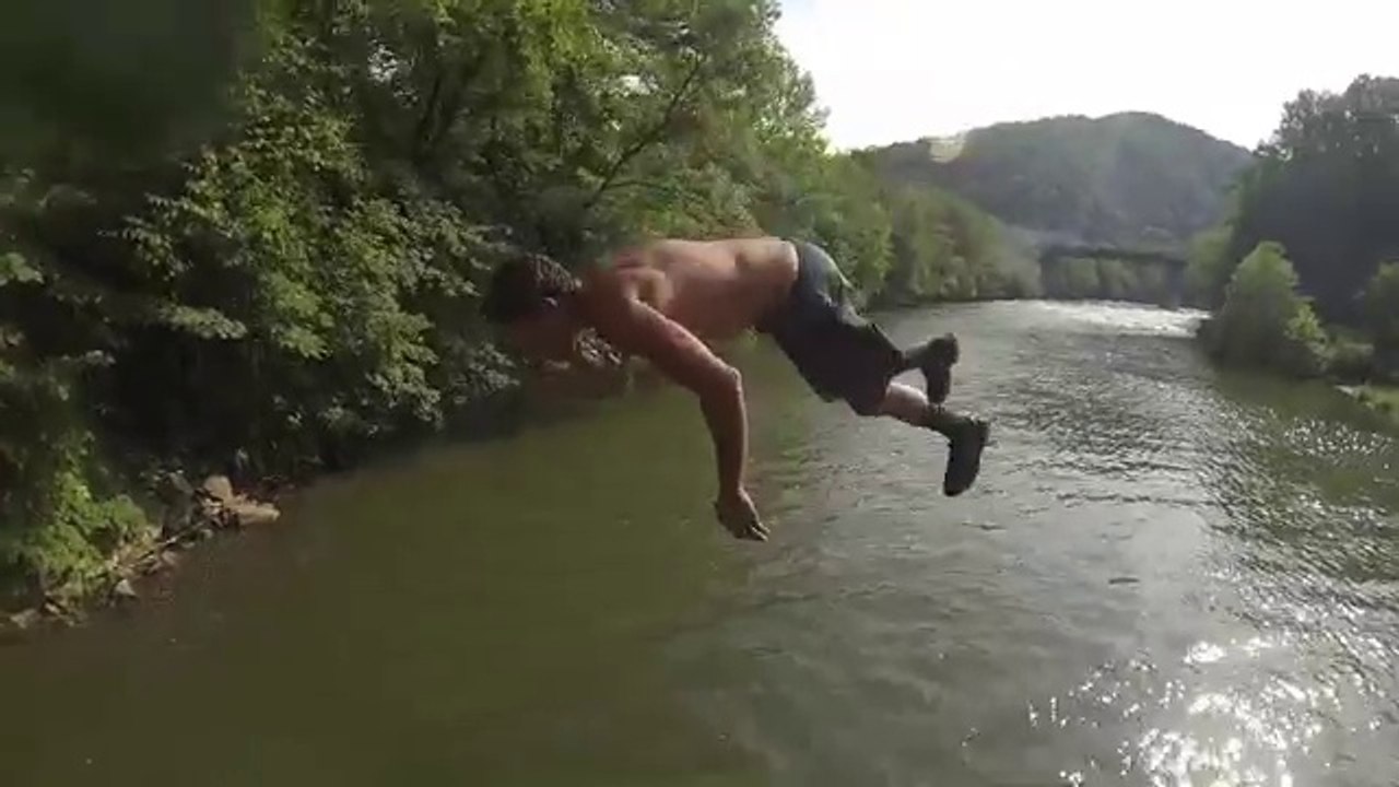 World CliffL Jumping (HD)