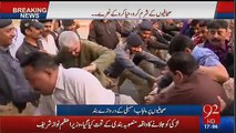 See What Happened To Arif Hameed Bhatti Outside Punjab Assembly - SocialPakistan.pk
