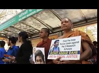 Azadi Song Video feat Modi Dancing, Arnab Requests Silence, Smriti Controls Traffic