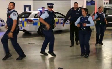 Running man challenge : les policiers se répondent