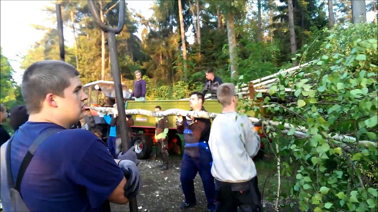 Maibaumpflanzen 2015 teil 1