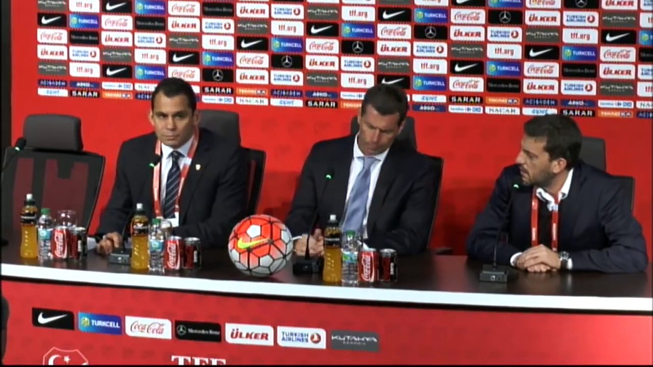 Συνέντευξη Τύπου Μίκαελ Σκίμπε - 17/11/15