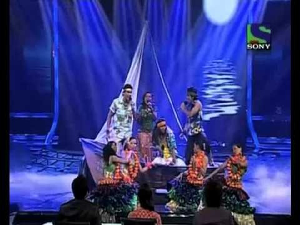 X Factor India - Nirmitee's 'Haal Kaisa Hai' gets Standing Ovation - X Factor India - Episode 10 - 17 June 2011