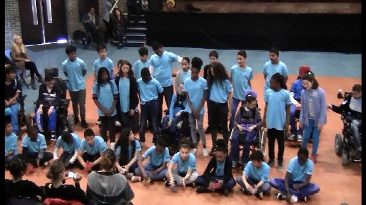 Chant au spectacle de danse inclusive