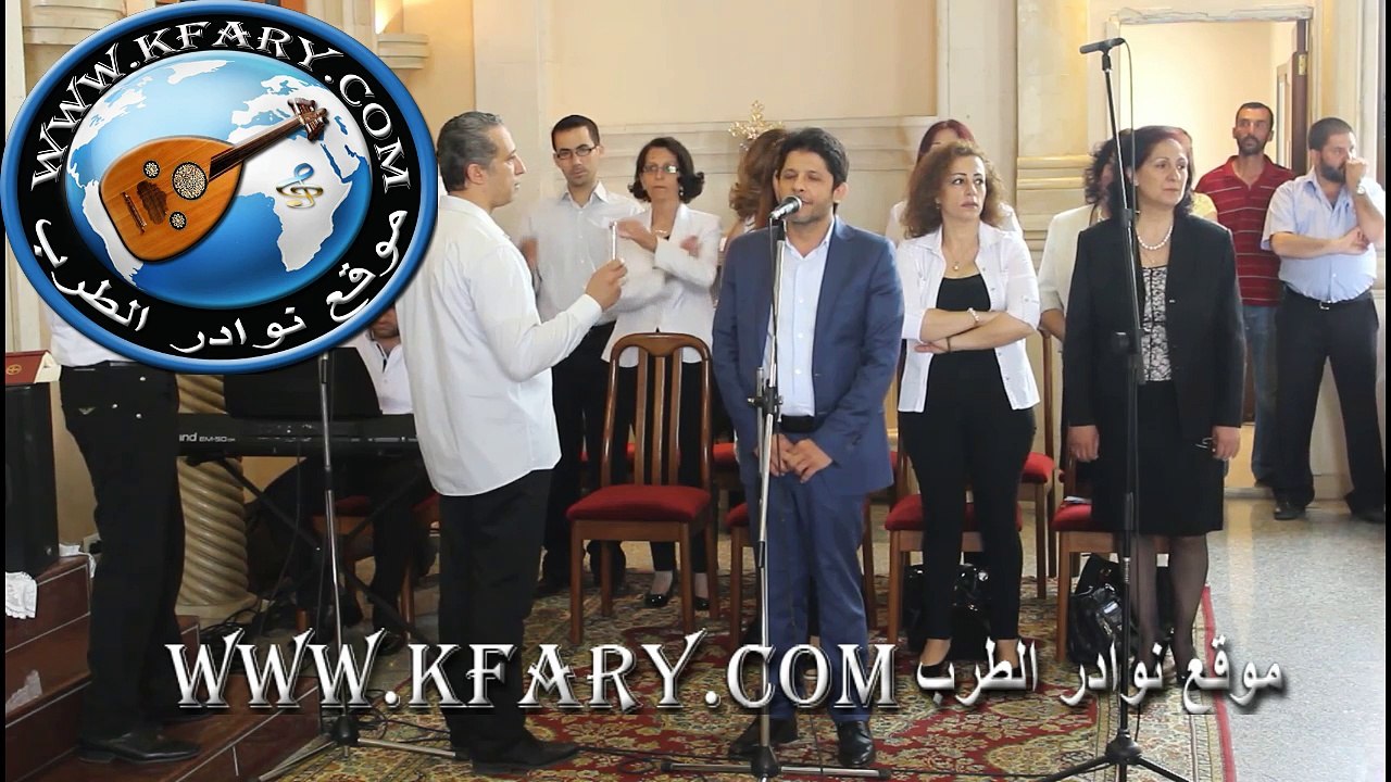معين شريف الفنان الاصيل يصلي ويرنم ابانا من كنيسة مار شربل زحلة