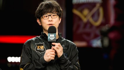 MSI 2016 - Day 3: G2 Esports vs Royal Never Give Up