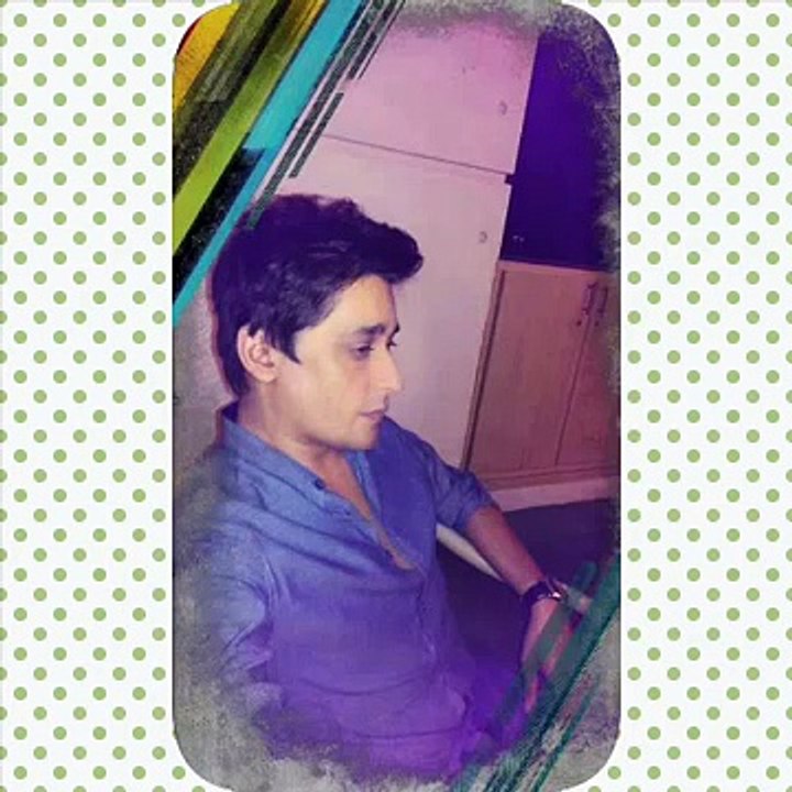 Sahir Lodhi reciting poetry-Mujhe Tum yad atay ho