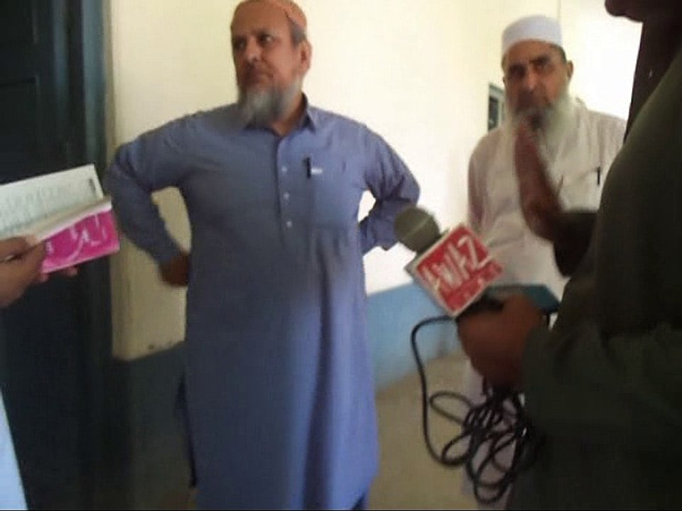 Sinjhoro: Misbehave With Media Center Sinjhoro's Team In Government Boys Higher Secondry School Sinjhoro On 06-05-2016
