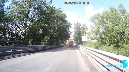 Car Crashes, Crazy Drivers & Road Rage | Compilation APRIL 2016 #32