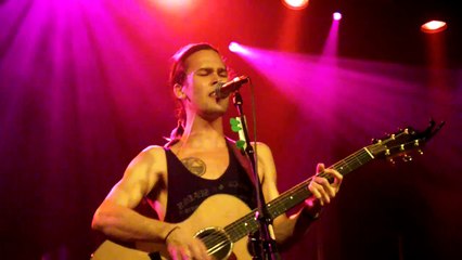 Justin Nozuka - my heart is yours (live in amsterdam 26-10-2010)