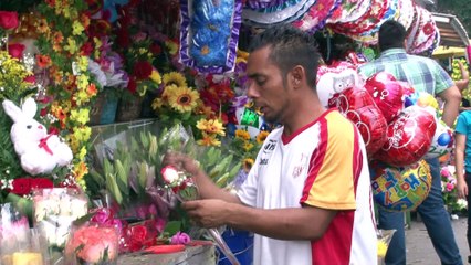 Ventas de flores incrementan con la celebración del día de las madres.