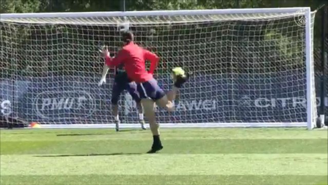 Zlatan Ibrahimovic Scores Unique Goal In Training!