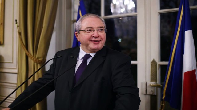 Le cadeau de Manuel Valls à Jean-Paul Huchon