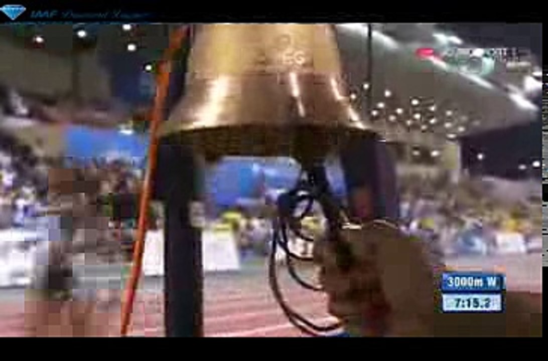 Almaz Ayana wins in Women's 3000m