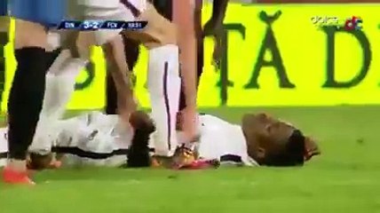 فيديو لحظة وفاة اللاعب الكاميروني باتريك ايكينج في الملعب منذ قليل في الدوري الروماني