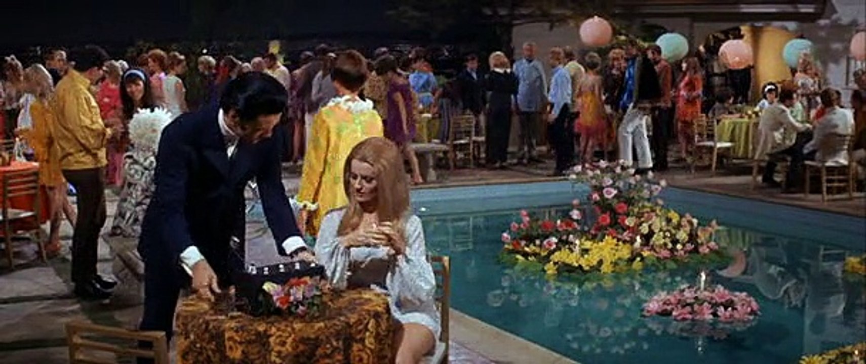 Live a Little, Love a Little (1968) 2/2