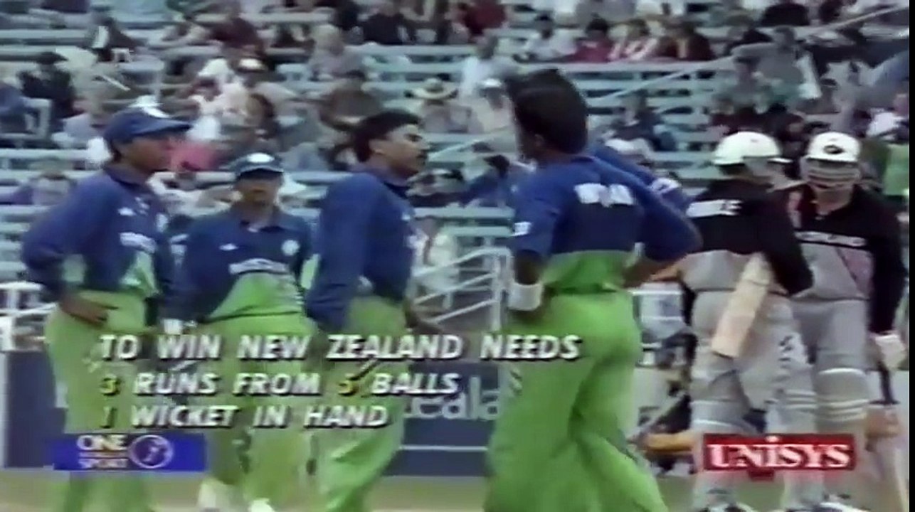 Waqar Younis Super Last Over vs New Zealand 1994 _ 3 runs to win off 6 balls