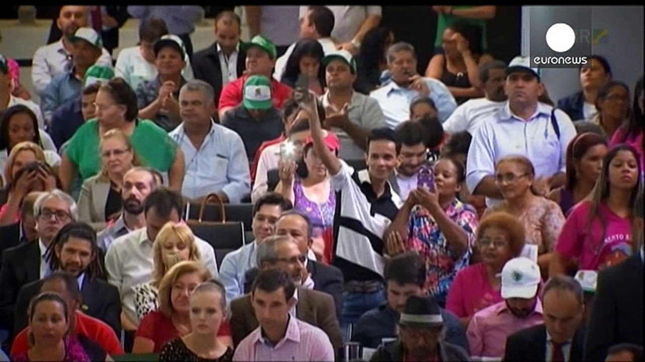 Rousseff in der klemme: senatsausschuss stimmt für amtsenthebungsverfahren