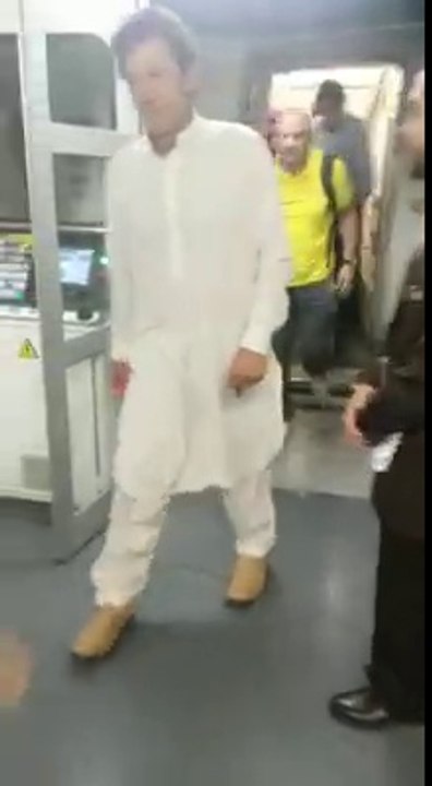 Imran Khan arrives in Madina
