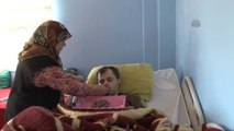 Fedakar Anne Ömrünü Engelli 4 Evladına Adadı