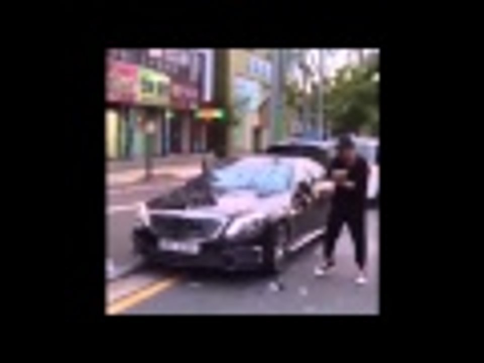 Mercedes Owner Demolate His Car With Golf Bats Funny Fail  December 2015