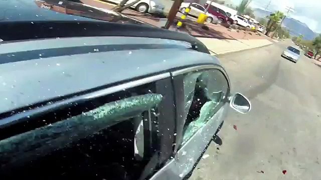 Este é sem duvida o pior pesadelo de qualquer motociclista!