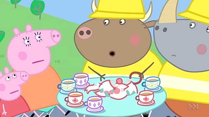 Peppa Pig. Mr Bull in a China Shop. Mummy Pig and Daddy Pig and George Pig