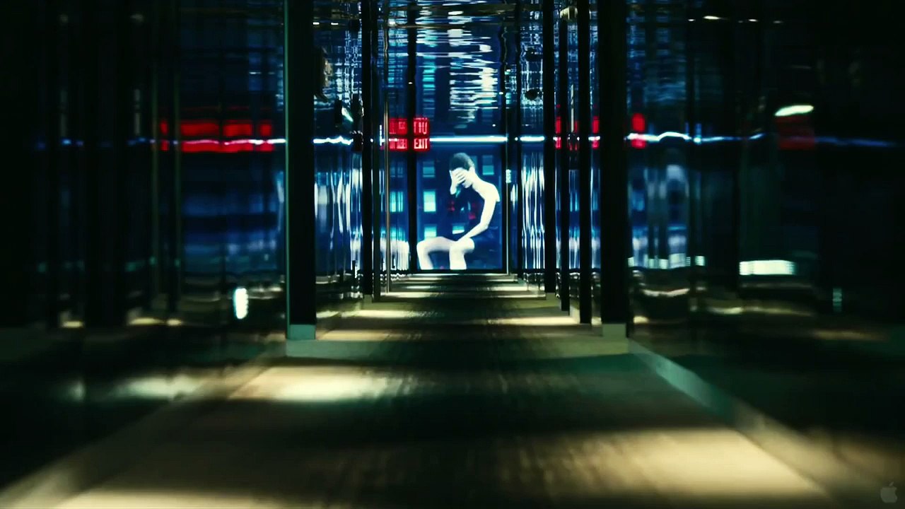 28 Hotel Rooms / 28 спален (2013)