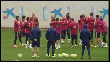 El Barça se entrena con todos sus disponibles para afrontar el derbi