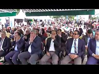 anıt önü kutlama hazır